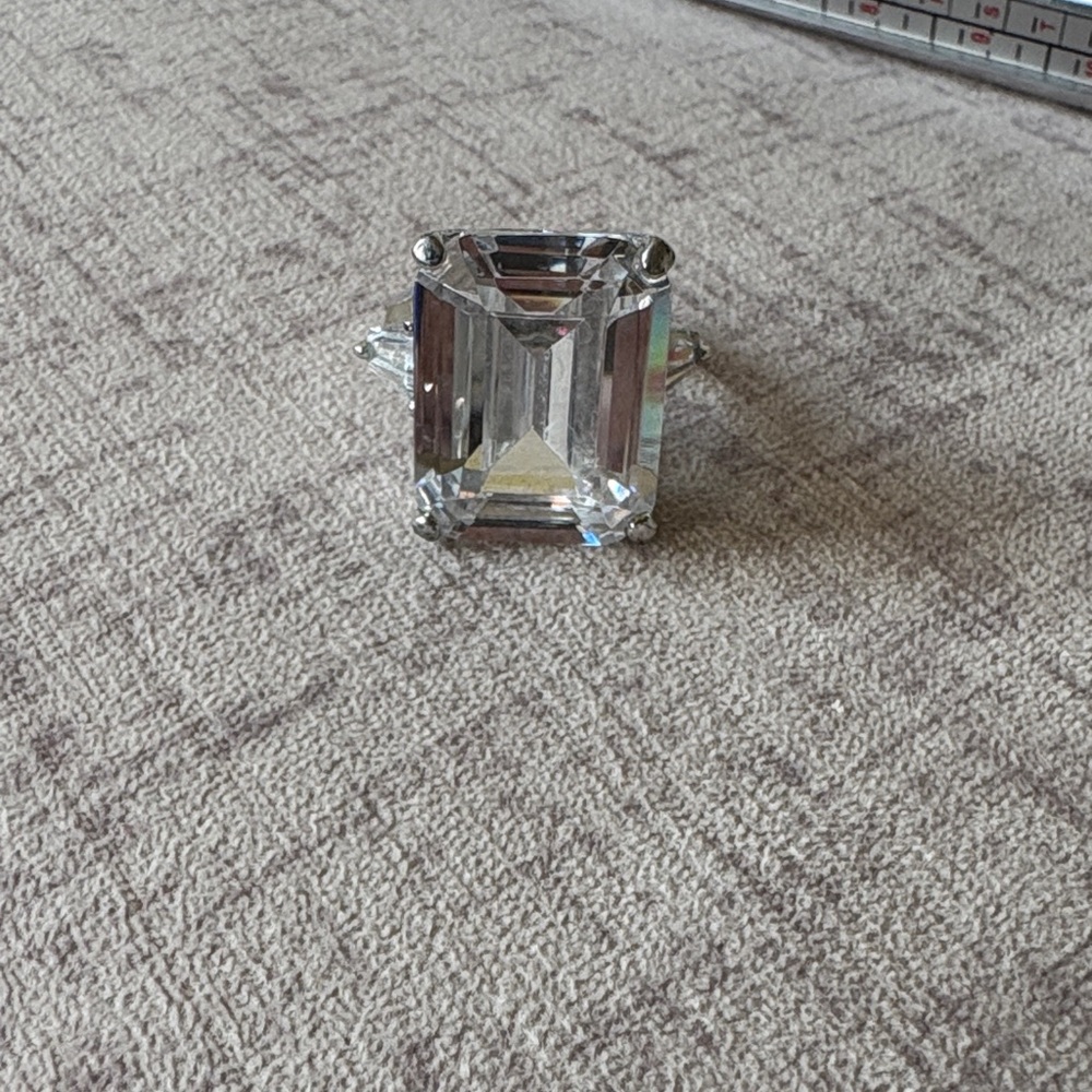 Elegant Silver Women's Ring